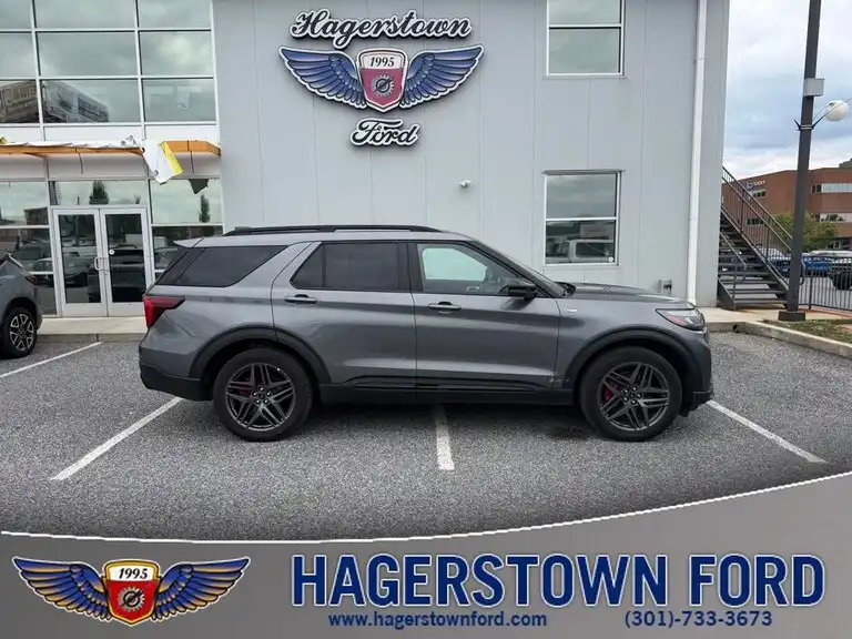 2025 Ford Explorer ST-LINE 4WD (PL535)'s photo
