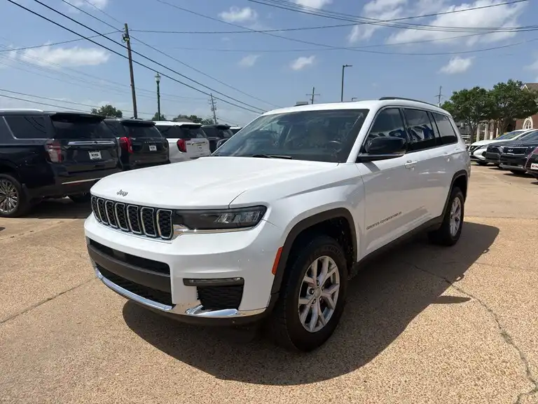 2022 Jeep Grand Cherokee L Limited 4x4's photo