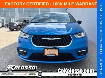 2026 Chrysler Pacifica Select photo 2