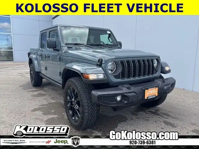 2025 Jeep Gladiator Nighthawk Auto's photo