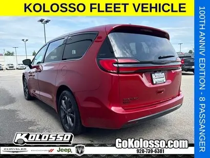 2026 Chrysler Pacifica Select photo 4