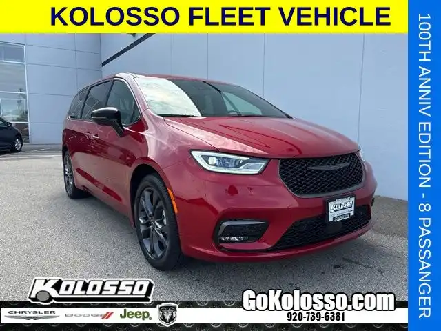 2026 Chrysler Pacifica Select's photo