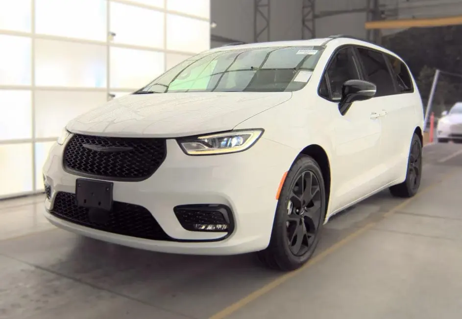 Vehicle Image 2