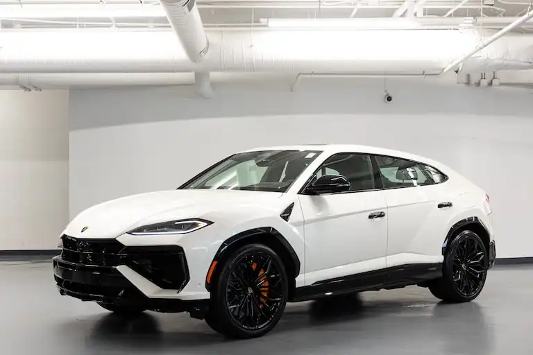 2026 Lamborghini Urus 4.0 PHEV V8 SE's photo