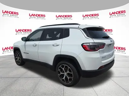2024 Jeep Compass Latitude 4X4 photo 5