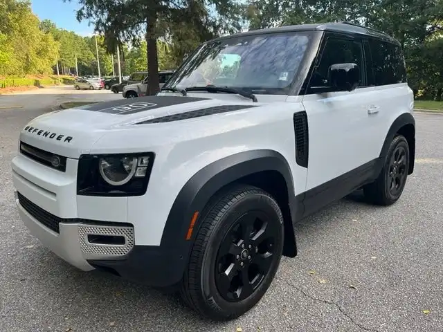 2021 Land Rover Defender S's photo