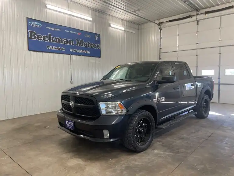 2014 RAM 1500 Express 4x4 Crew Cab's photo