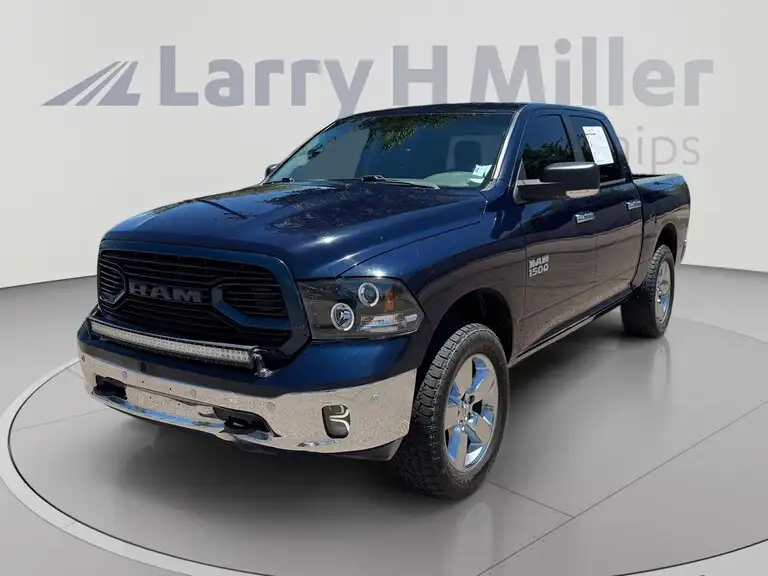 2018 RAM 1500 Big Horn 4x4 Crew Cab 5'7's photo