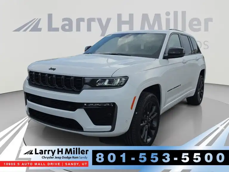 2026 Jeep Grand Cherokee Limited Reserve 4x4's photo
