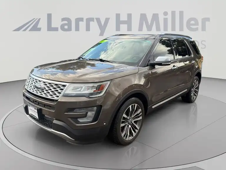 2016 Ford Explorer Platinum 4WD's photo
