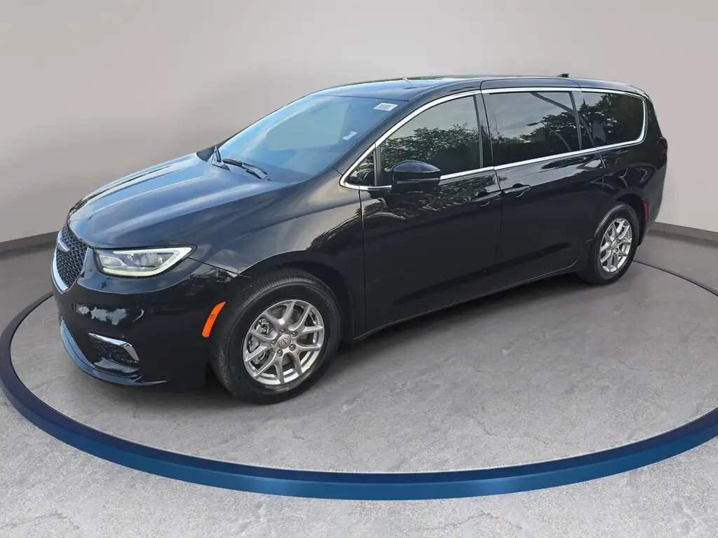 2026 Chrysler Pacifica Select photo 1