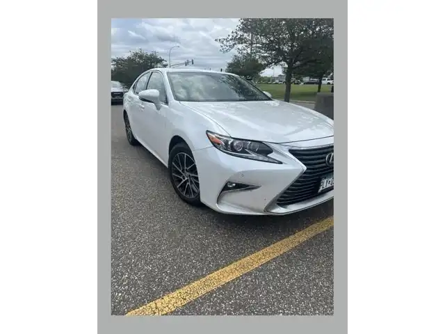 2017 Lexus ES 350 350's photo