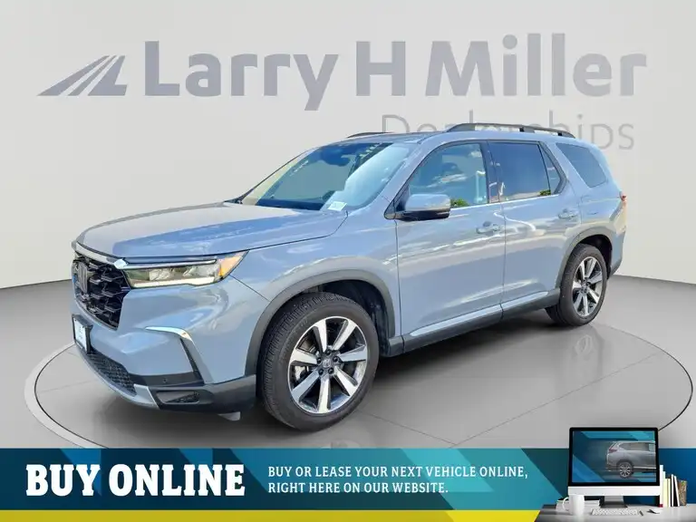 2025 Honda Pilot Touring AWD's photo