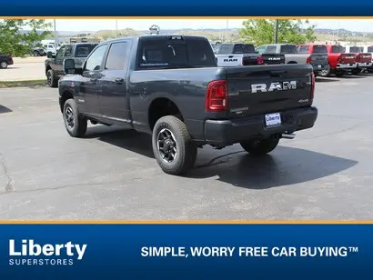 2026 RAM 2500 Laramie 4WD Crew Cab SWB photo 5