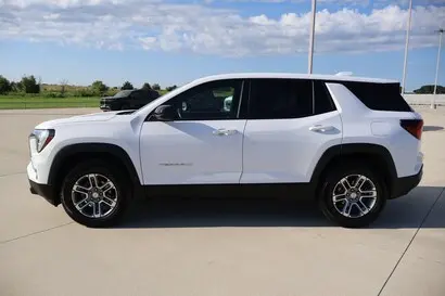 2025 GMC Terrain Elevation FWD photo 2
