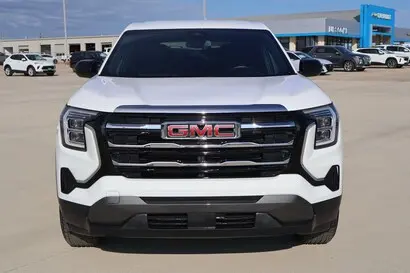 2025 GMC Terrain Elevation FWD photo 3