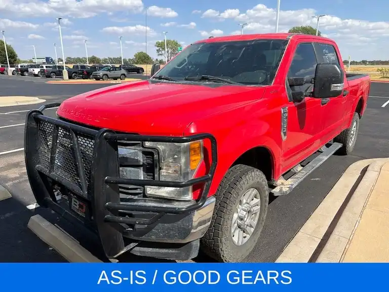 2017 Ford F-250 XL 4WD Crew Cab 8' Box's photo
