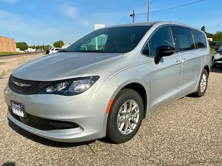 2026 Chrysler Voyager LX's photo