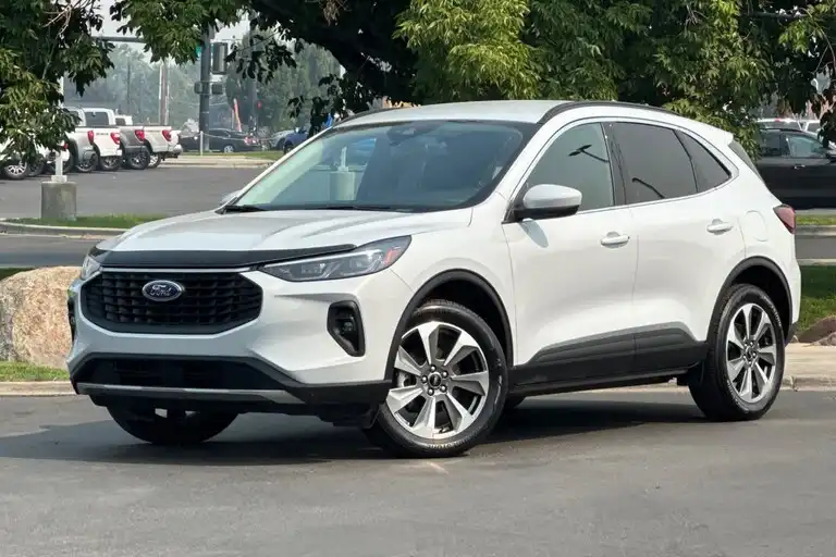 2025 Ford Escape Platinum AWD's photo