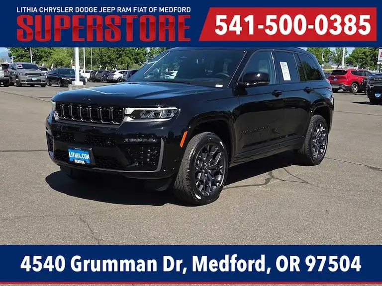 2026 Jeep Grand Cherokee Summit 4x4's photo