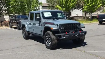 2026 Jeep Gladiator Shadow OPS Auto photo 3