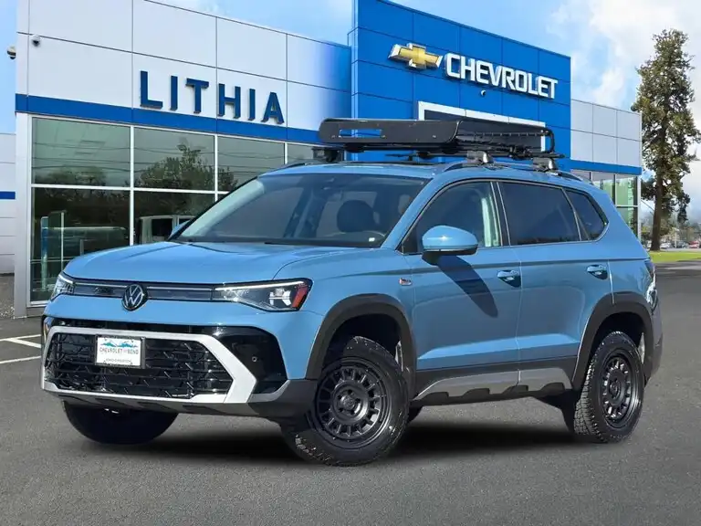 2025 Volkswagen Taos 1.5T SEL 4Motion's photo