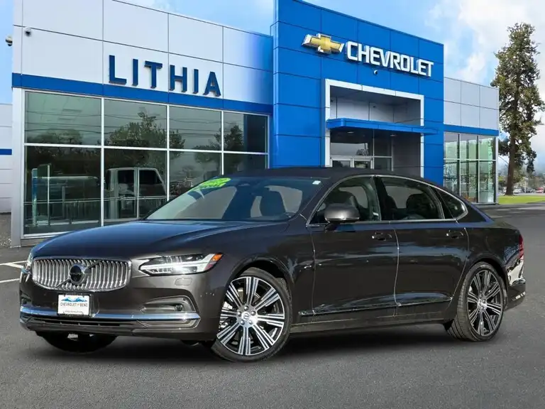 2023 Volvo S90 B6 Plus AWD's photo