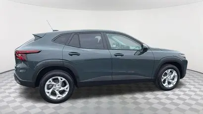 2026 Chevrolet Trax LS photo 4