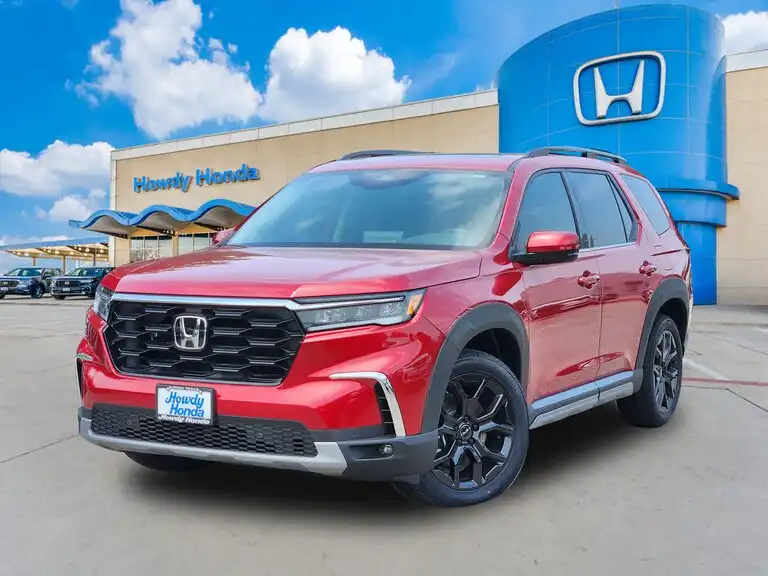 2025 Honda Pilot Touring+ AWD's photo