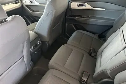 2025 Ford Explorer Active 4WD (PL535) photo 4