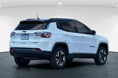 2018 Jeep Compass Trailhawk 4X4 photo 2