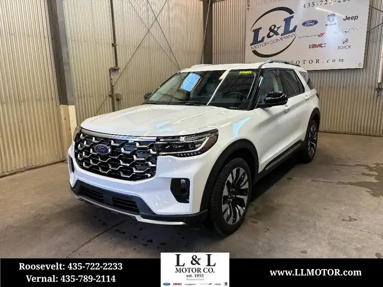 2026 Ford Explorer Platinum 4WD's photo