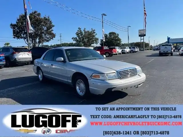 2000 Ford Crown Victoria LX's photo