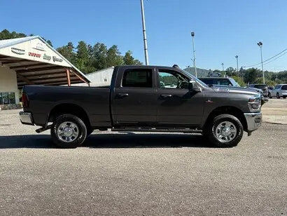 2026 RAM 2500 Tradesman 4WD Crew Cab SWB photo 3