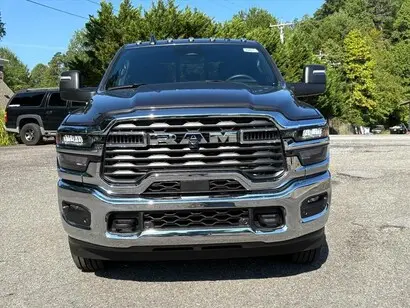 2026 RAM 2500 Tradesman 4WD Crew Cab SWB photo 2