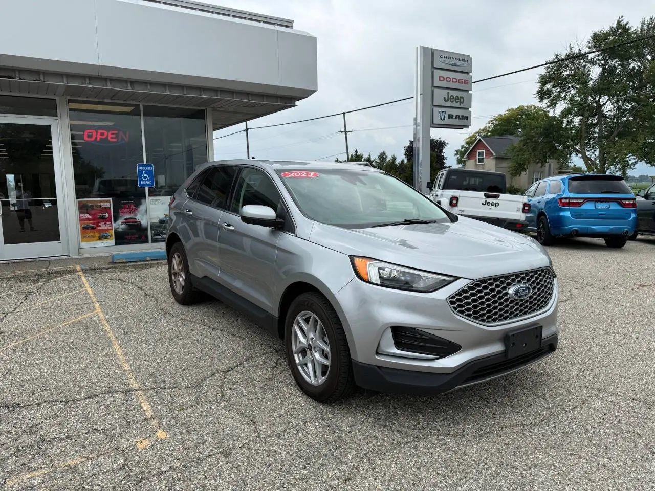 Vehicle Image 2