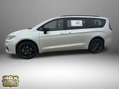 2026 Chrysler Pacifica Select AWD photo 4