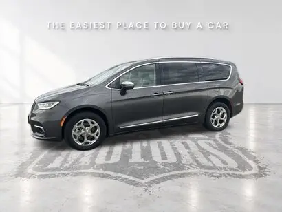 2021 Chrysler Pacifica Limited photo 3