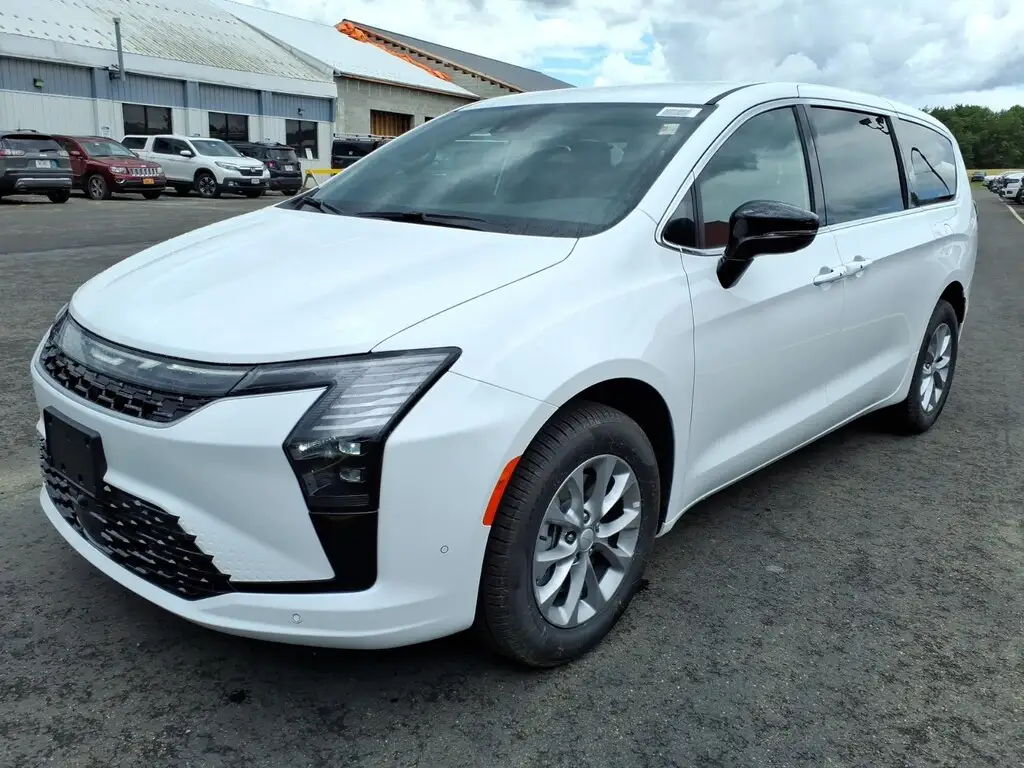 2027 Chrysler Pacifica Select AWD photo 1