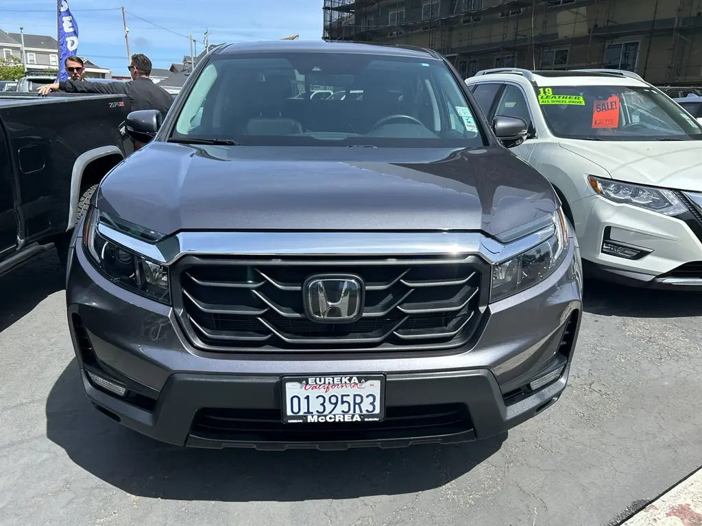 Vehicle Image 2
