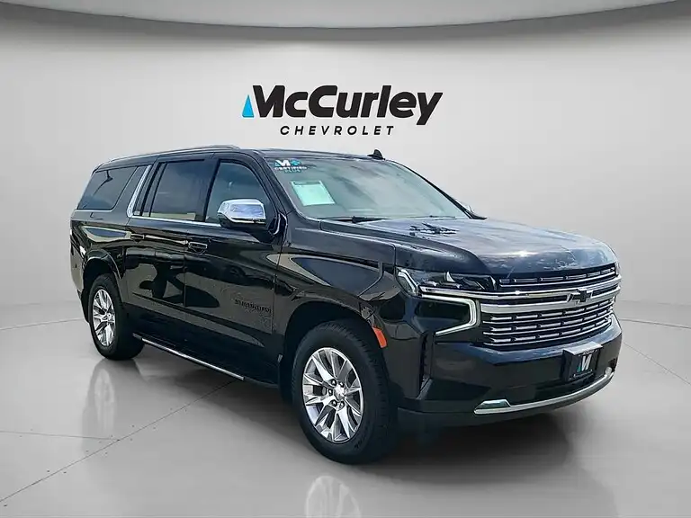 2024 Chevrolet Suburban Premier 4WD's photo