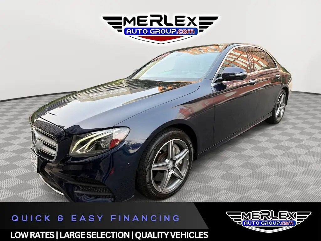 2017 Mercedes-Benz E-Class E300 4MATIC photo 1