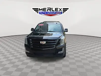 2020 Cadillac Escalade ESV Luxury AWD photo 3
