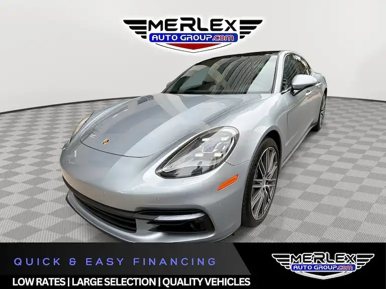 2018 Porsche Panamera 4S's photo