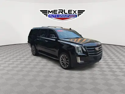 2020 Cadillac Escalade ESV Luxury AWD photo 2