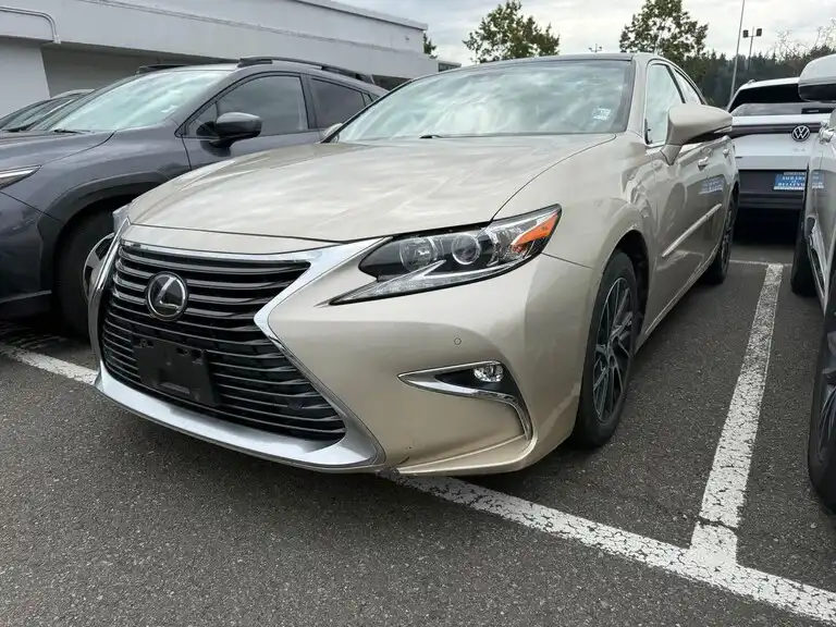 2017 Lexus ES 350 350's photo