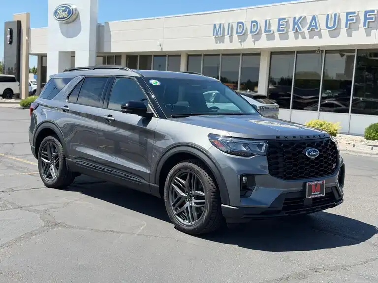 2026 Ford Explorer ST 4WD's photo