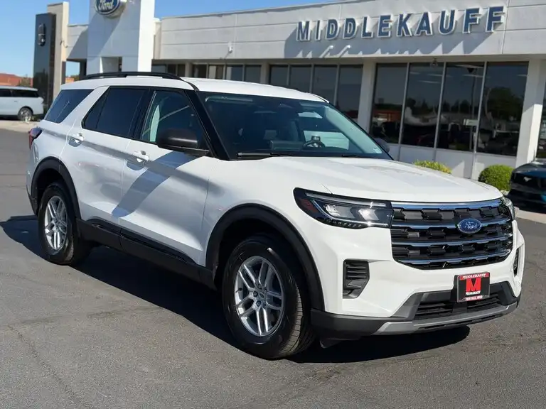 2026 Ford Explorer Active 4WD's photo