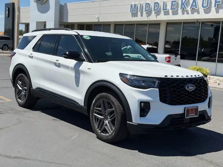 2026 Ford Explorer ST-LINE 4WD's photo