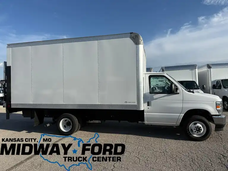 2027 Ford E-Series DRW E-350 Super Duty 158 in WB's photo